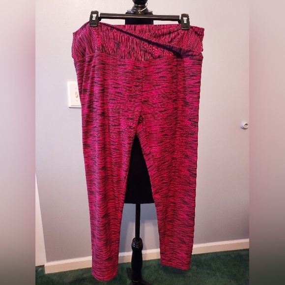No Boundaries XXXL(21) Pink/Black V-Front Cross Over Leggings - Picture 1 of 8